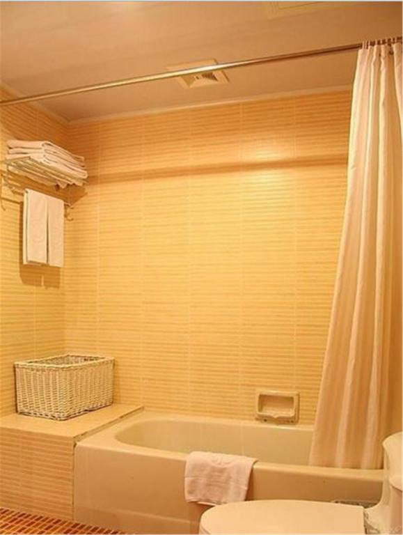 Donghai Grand Hotel Qingdao Oda fotoğraf